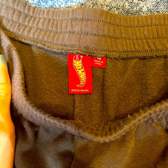 Hot Wheels Shorts - Picture 2 of 3